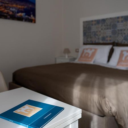 Tinellari Rooms 나폴리 외부 사진